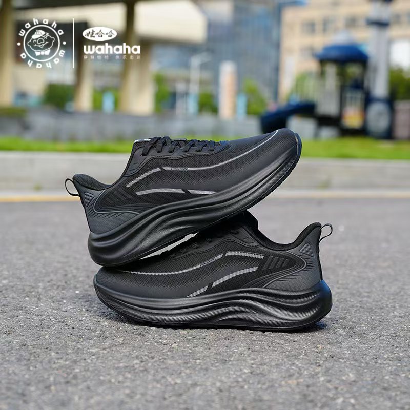 娃哈哈2025新款小众软底个性百搭透气轻便防水耐磨情侣运动鞋跑鞋