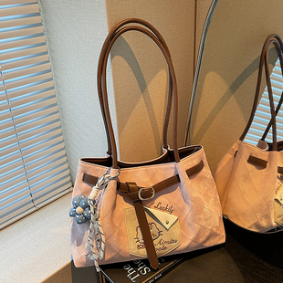 艾米兔女包2026新款 百搭流行撞色大容量腋下手提通勤单肩托特包