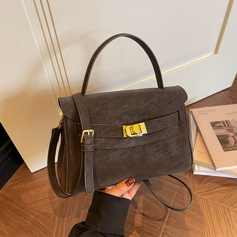 艾米兔女包2026新款百搭纯色日常通勤时尚简约质感休闲手提斜挎包