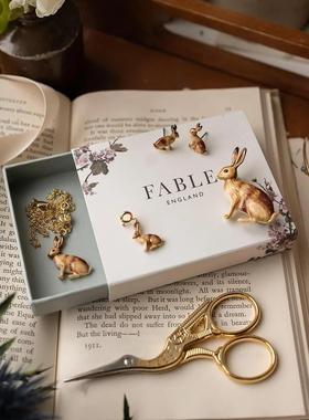 Fable英格兰棕色野兔子项链