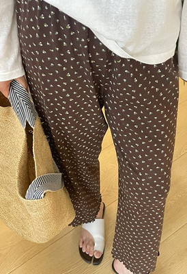 夏天闭眼入！洋气又复古慵懒舒服弹力胖瘦不挑人碎花九分花边裤