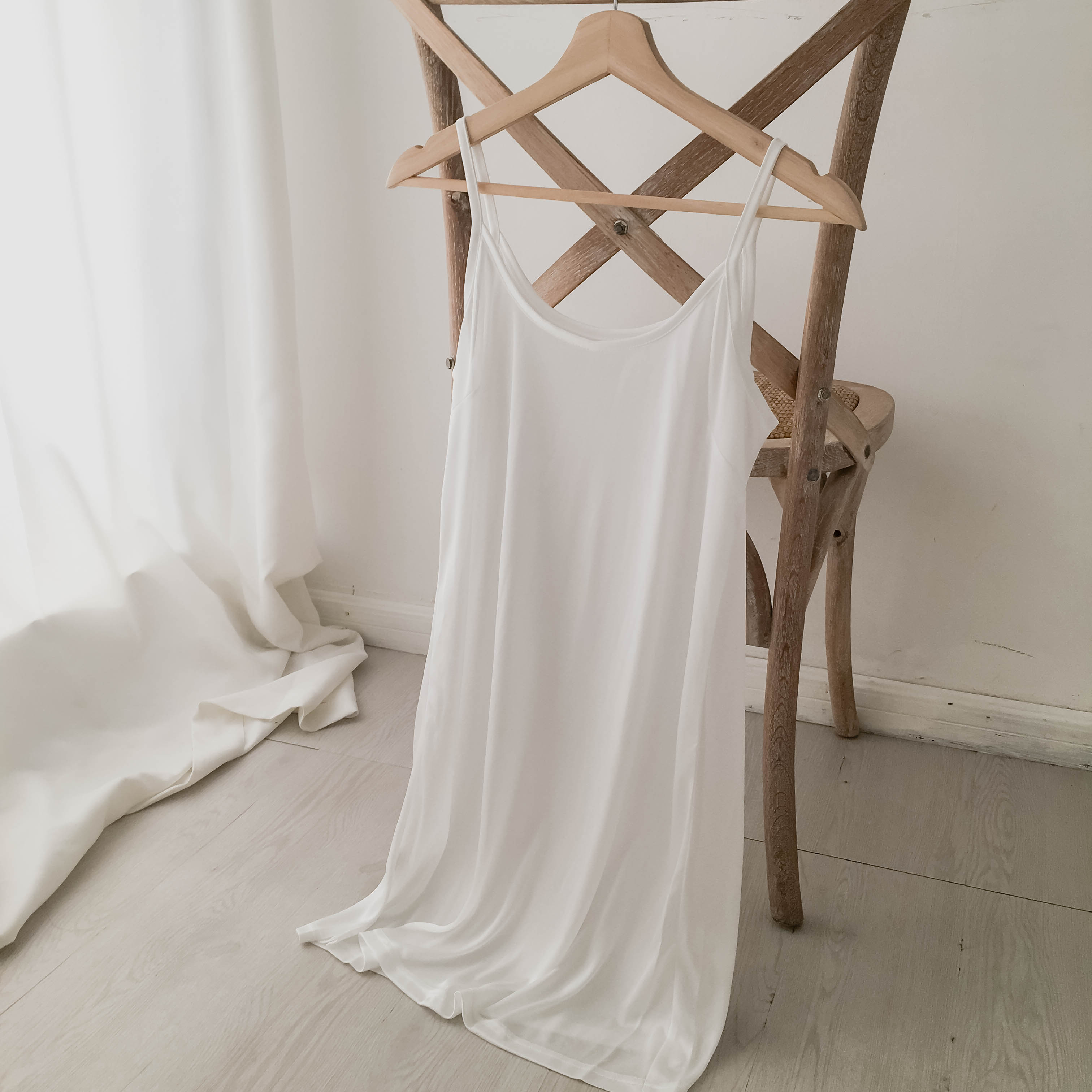 东大门白色牛奶丝单层半透明衬裙