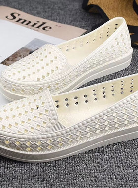 软底白色凉鞋镂空鸟巢洞洞鞋夏季平底防滑护士鞋凉鞋妈妈鞋工作鞋