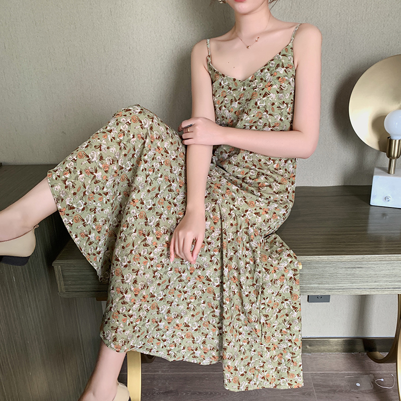 3碎花吊带连衣裙女2021新款夏季裙子仙女超仙森系法式雪纺长裙显瘦
