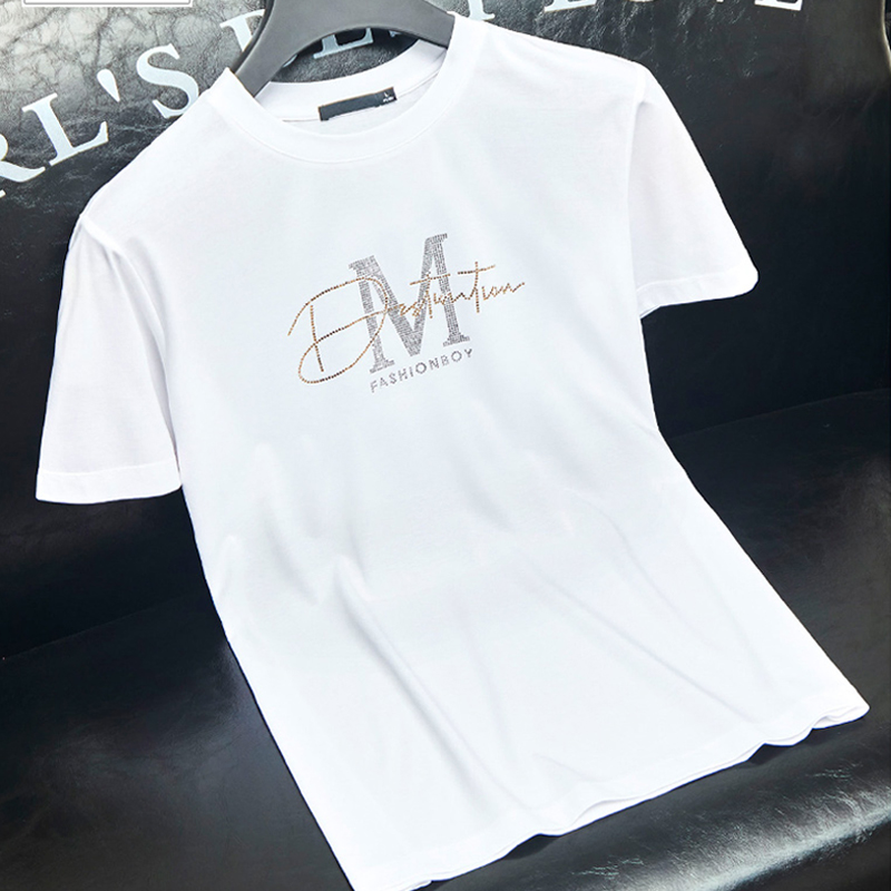 奢侈品牌排行榜衣服（奢侈品牌排行榜衣服鞋子）-第2张图片-潮百科