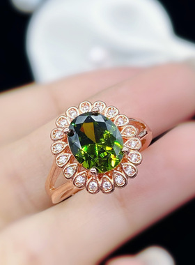 欧美高端珠宝女士气质长方形仿真橄榄绿碧玺硞石镶钻镀玫瑰金戒指