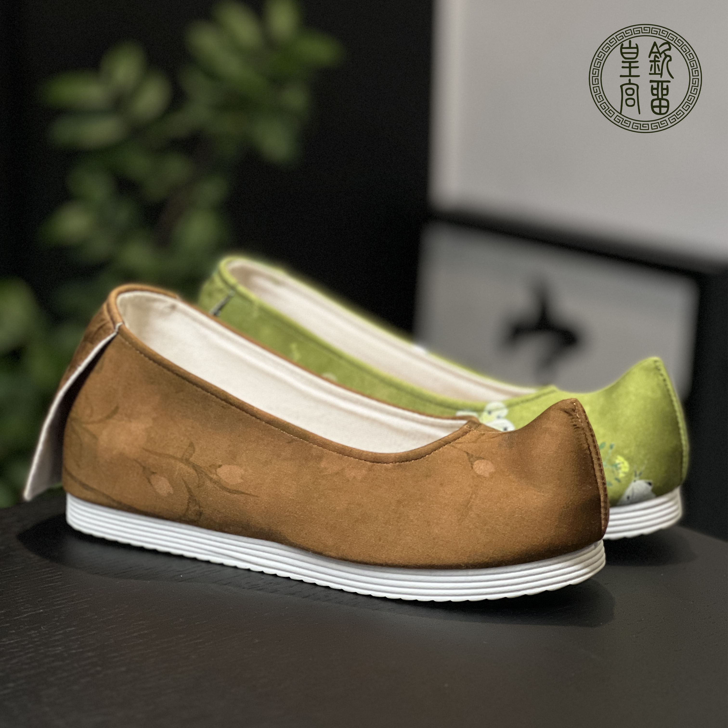 钦留皇宫原创汉服鞋【暮晚秋】复原款翘头履弓鞋搭配晋制曲裾女