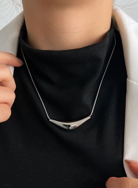 新款百搭个性高级感钛钢项链 气质休闲风几何设计中性毛衣链批发