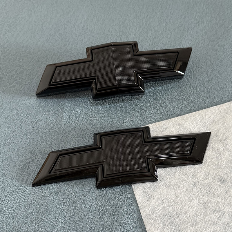 雪佛兰迈锐宝XL改装全黑前车标