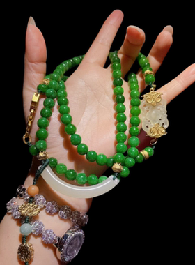 缅甸绿翡碧玺新月平安锁毛衣链 富家千金 镀18K金 菠菜绿玉髓项链