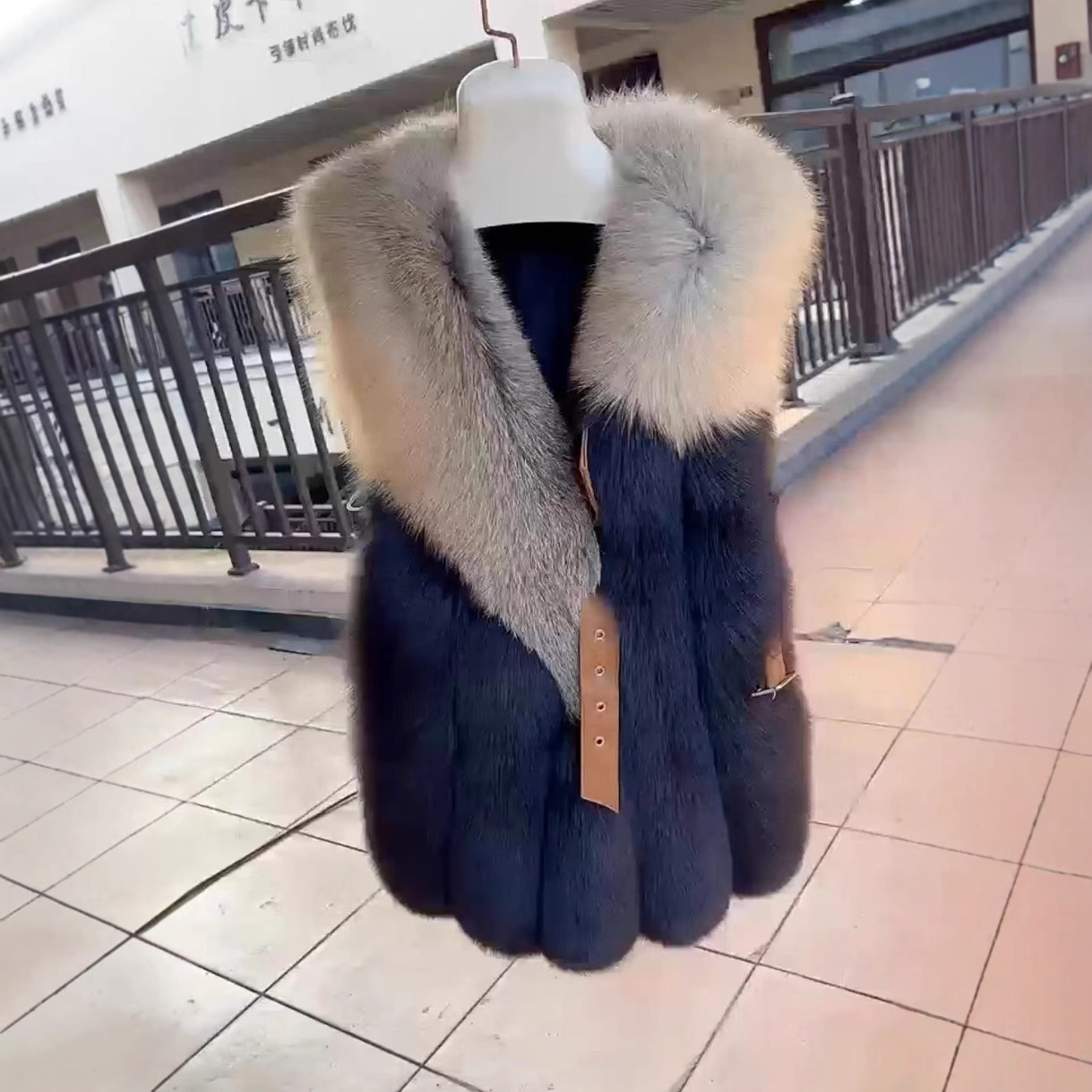 今年流行特惠65888大爱美依缘2025冬季新款高级感皮草马甲女仿