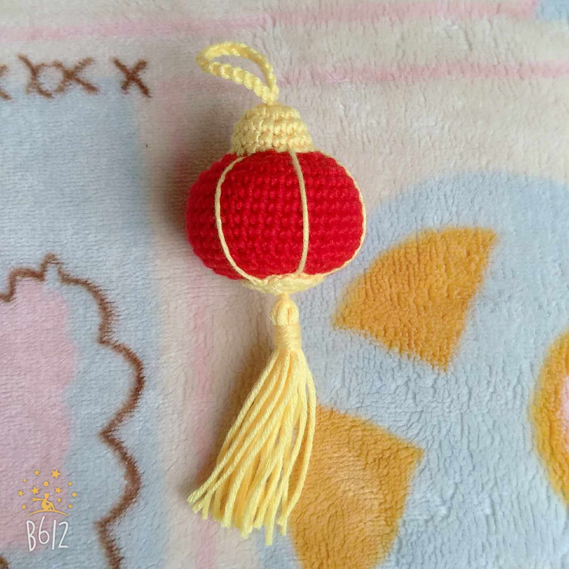 芒果家diy手工钩针小红灯笼汽车钥匙挂件毛线玩偶成品两个包邮