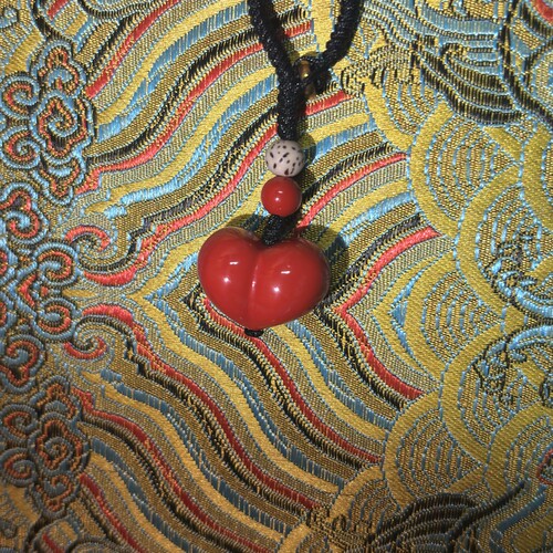 高含量天然朱砂精品红砂爱心吊坠女项链手机链钥匙扣挂件