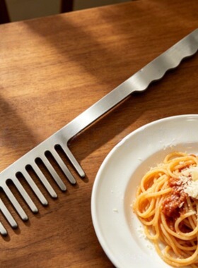 跨境亚马逊创意热销新款Metal spaghetti comb意大利面条梳子工具
