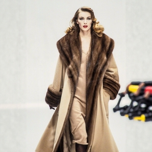高级定制秀场同奢华大牌驼色水貂毛大衣富贵羊绒外套长款宽松廓形