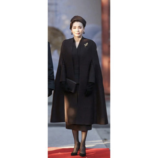 高级定制王后同款深咖啡色羊毛斗篷大衣+西装外套+半裙优雅套装裙