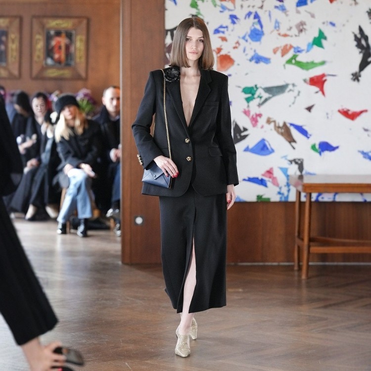 高级定制2026春秋新款黑色纯羊绒西装套装裙单排扣宽松老钱风大牌