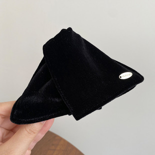 法式金丝绒贝壳三角抓夹女2025新款气质后脑勺盘发鲨鱼夹秋冬