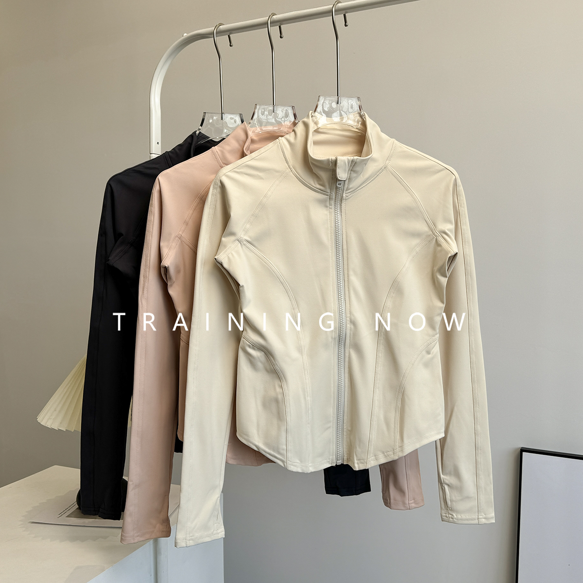 立领帅气运动外套女高颜值修