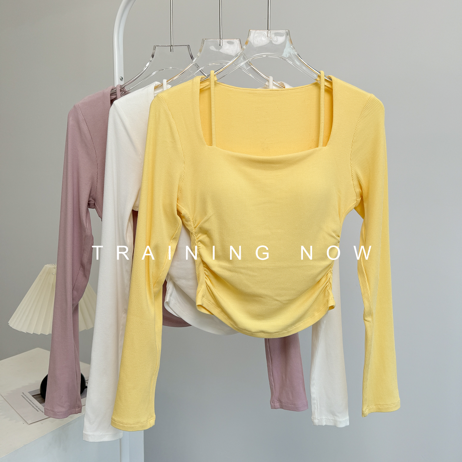 高级感侧边褶皱带胸垫运动上衣女秋冬新款百搭瑜伽普拉提健身服