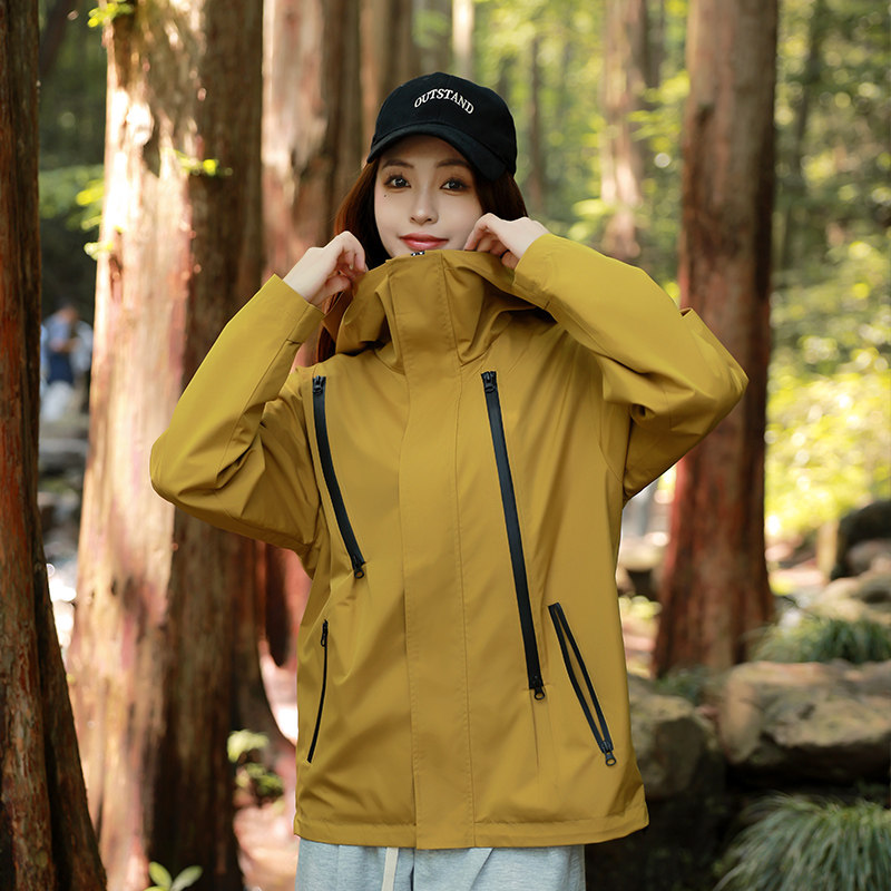 春秋季外套男女款冲锋衣2025新款爆小个子夹克登山服户外软壳薄款