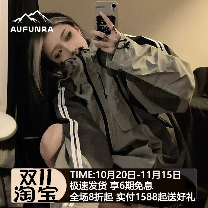 AUFUNRA户外冲锋衣女秋冬季露营徒步机能风休闲工装潮牌外套夹克