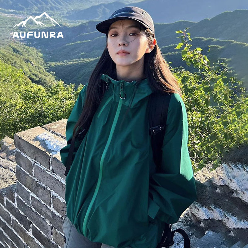 AUFUNRA绿色冲锋衣女秋新款美式复古户外徒步登山服防风连帽外套