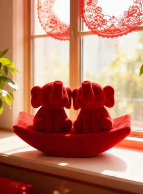 新中式红色大象毛绒摆件喜庆