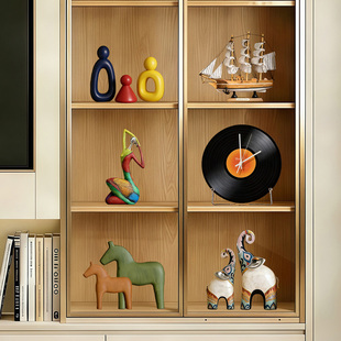 电视柜装饰品摆件2026新款客厅酒柜高端大气上档次玄关餐边柜高级