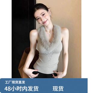 纯欲辣妹修身短款无袖上衣巨好看毛绒拼接挂颈V领吊带背心女早春