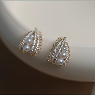 瑞士【设计师】Francesca 《卡斯帕绣边》珍珠耳环法式复古宫廷风