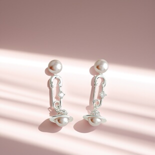 瑞士【设计师】Francesca 复古曼塔玫瑰色珍珠回形针土星耳钉耳环