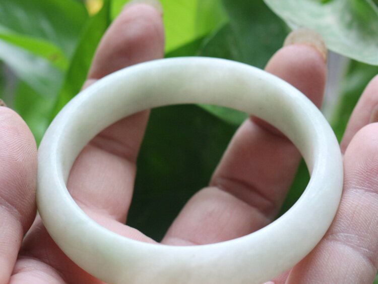 老坑冰糯种翡翠手镯 扁条老玉镯 内径6cm 重52克 优惠出收藏杂项