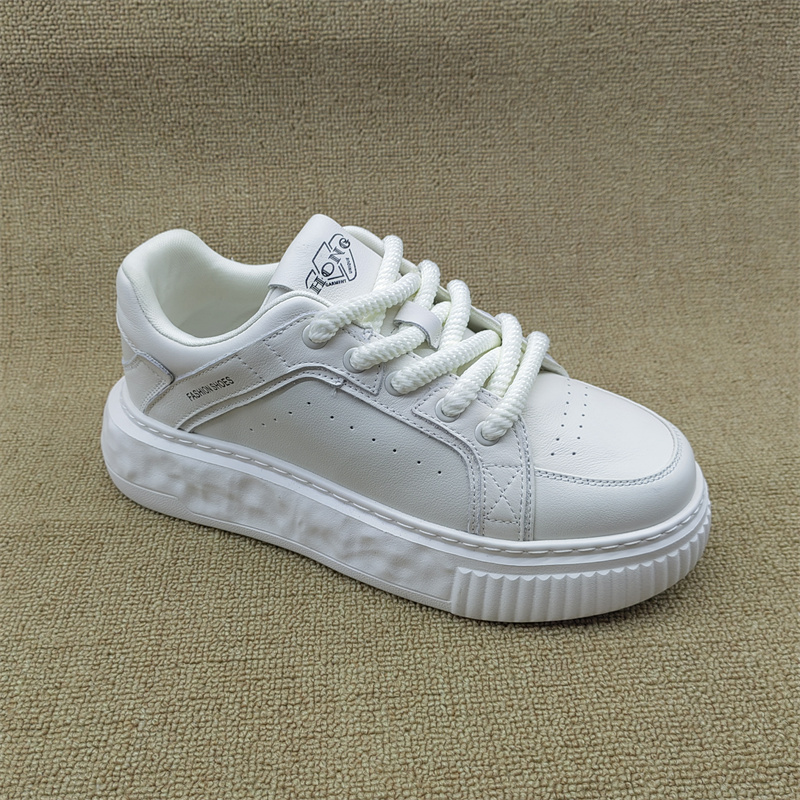 2025秋季新款韩版厚底小白鞋