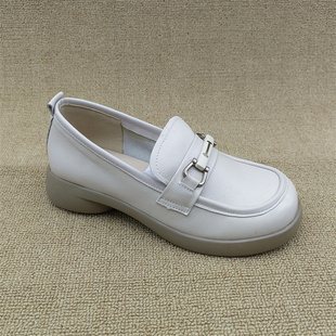 2025秋季新款简约一脚蹬乐福鞋女低跟金属扣圆头舒适牛皮浅口单鞋