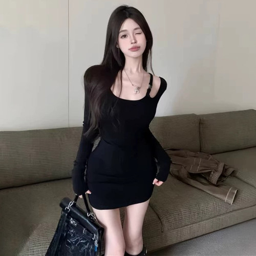 纯欲辣妹单肩高级感连衣裙女