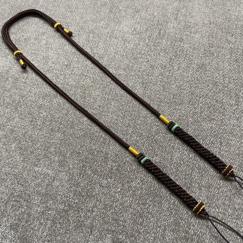 手工编绳定制款高档黄金玉器佛牌吊坠男女时尚潮流创意横穿脖挂绳