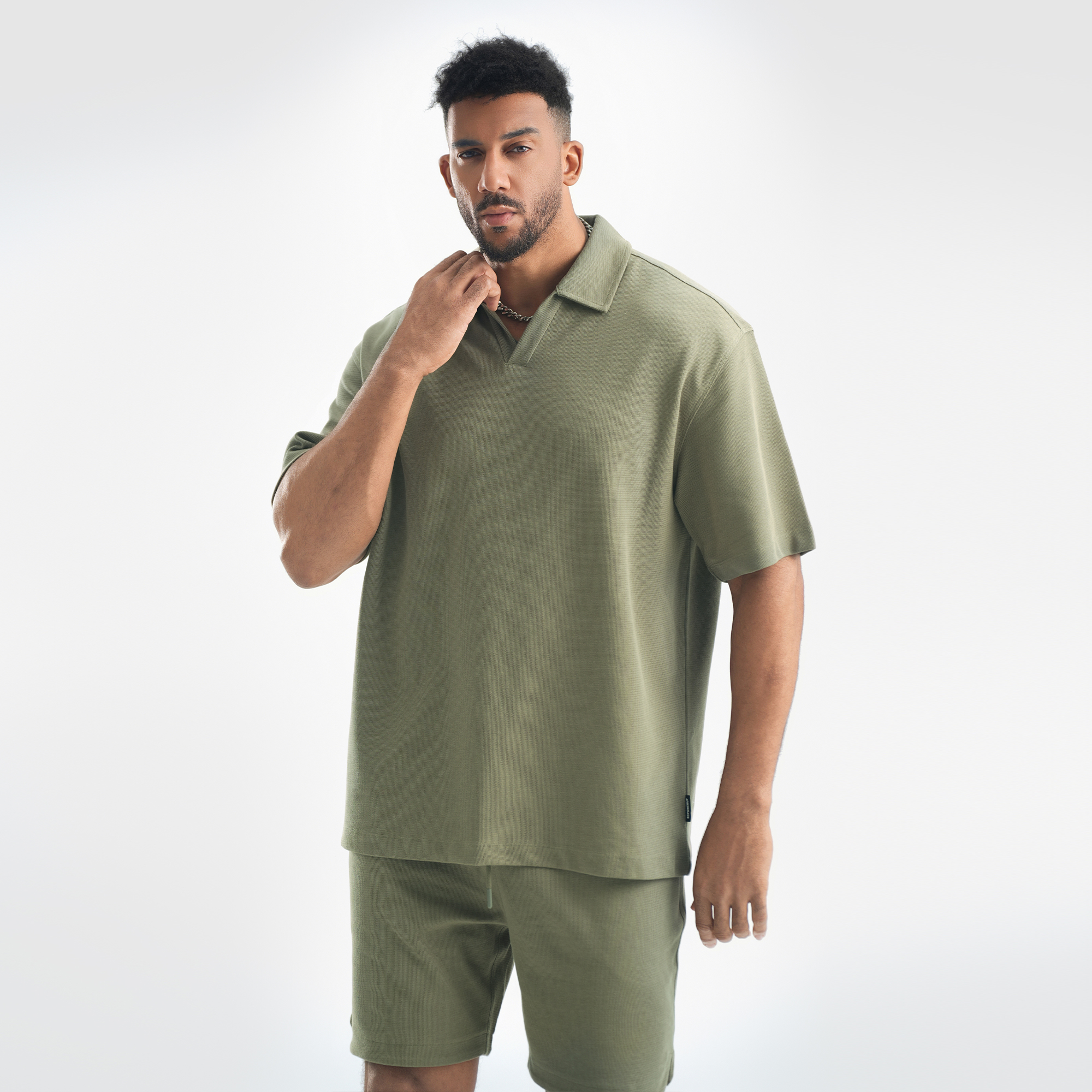 纯色简约V领短袖Polo衫