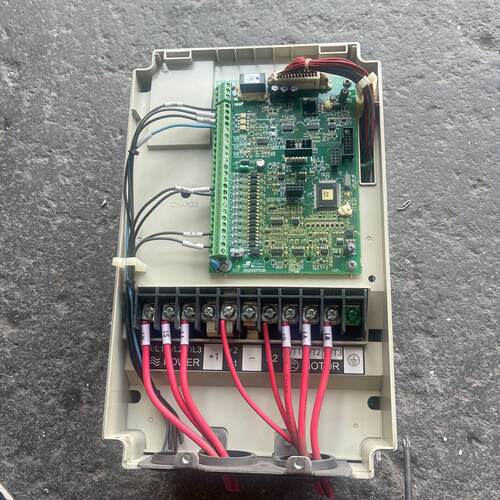 询价台达变频器VFD110B43A/11KW/380V成色如图功议价