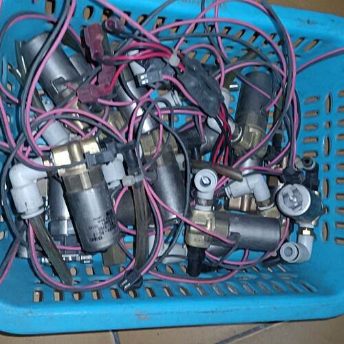VDW21-6G-2-01-X255工业电机，品，成色漂议价