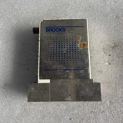 BROOKS GF125CXXC MASS FLOW CON—议价