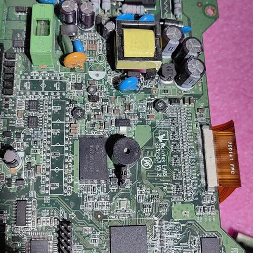 (议)威纶通触摸屏主板MT6071iE下来的图片里面有型号