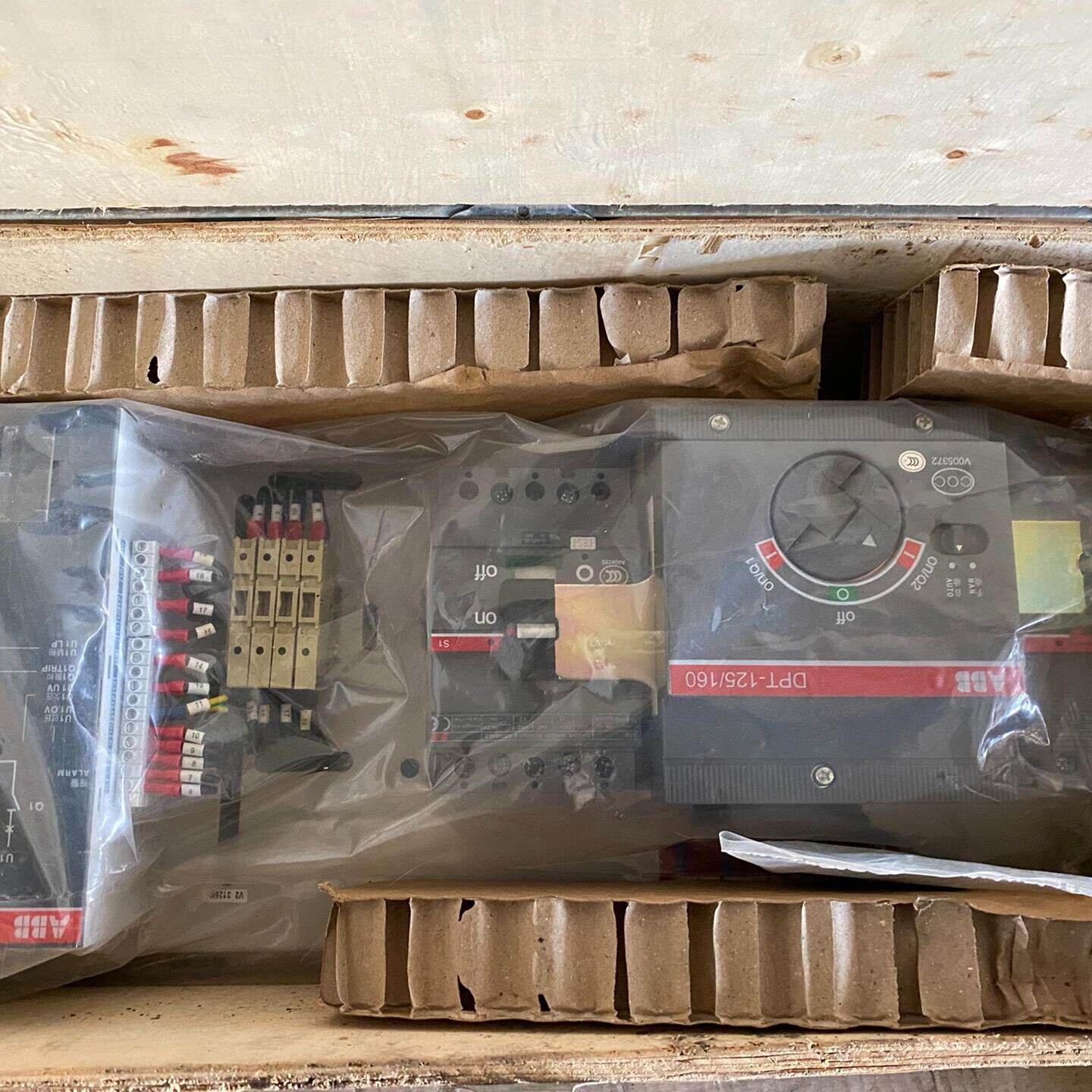 全新ABB双电源自动切换装置DPT125S1NR80议价