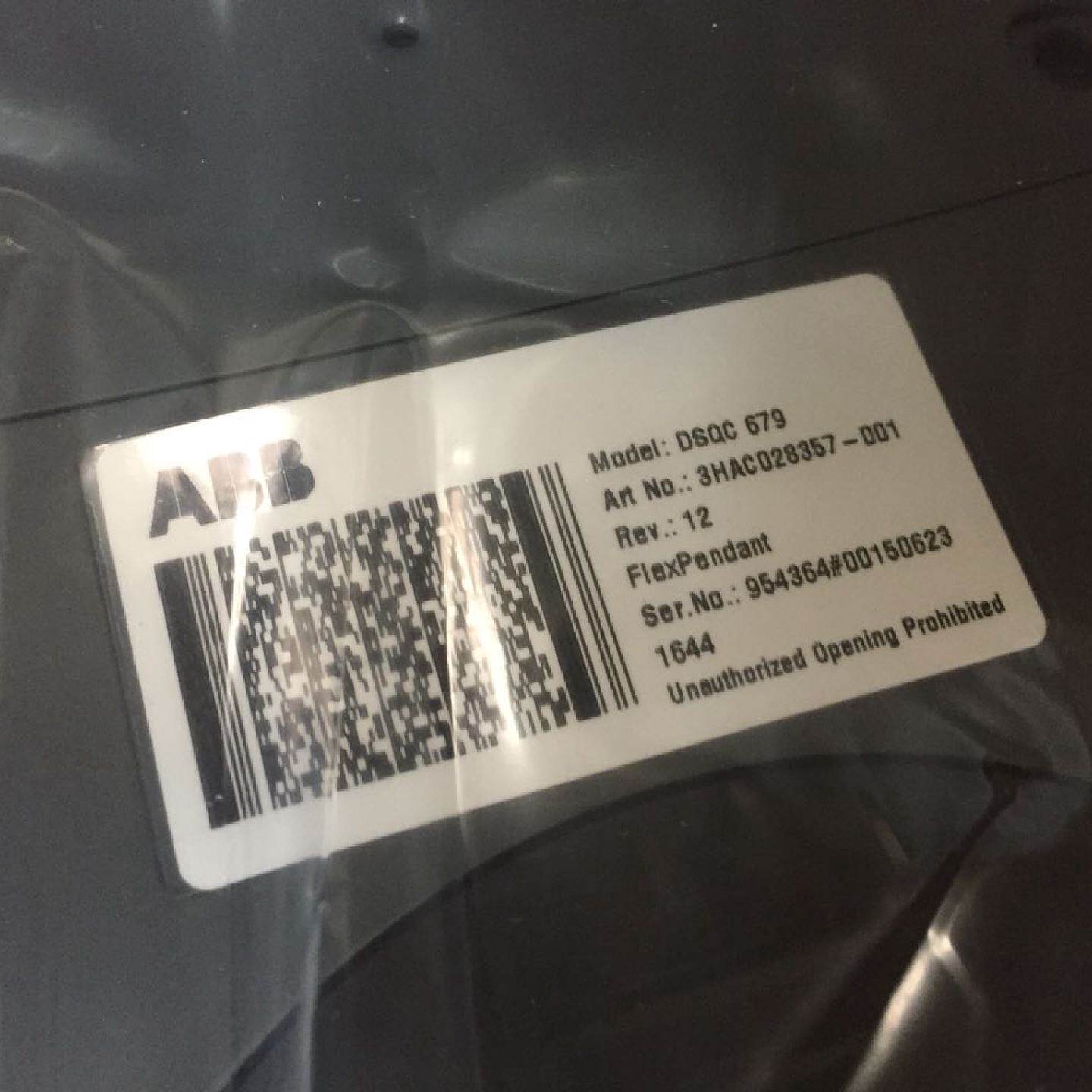 议价ABB工业机器人示教器 DSQC679 3HAC028357-001