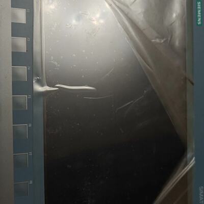 议价Almost New  Ktp1200 Basic Touch Screen Model 6Av2适用