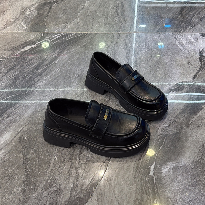 真皮厚底日常百搭乐福鞋女2026春新款简约通勤圆头一脚蹬小皮鞋