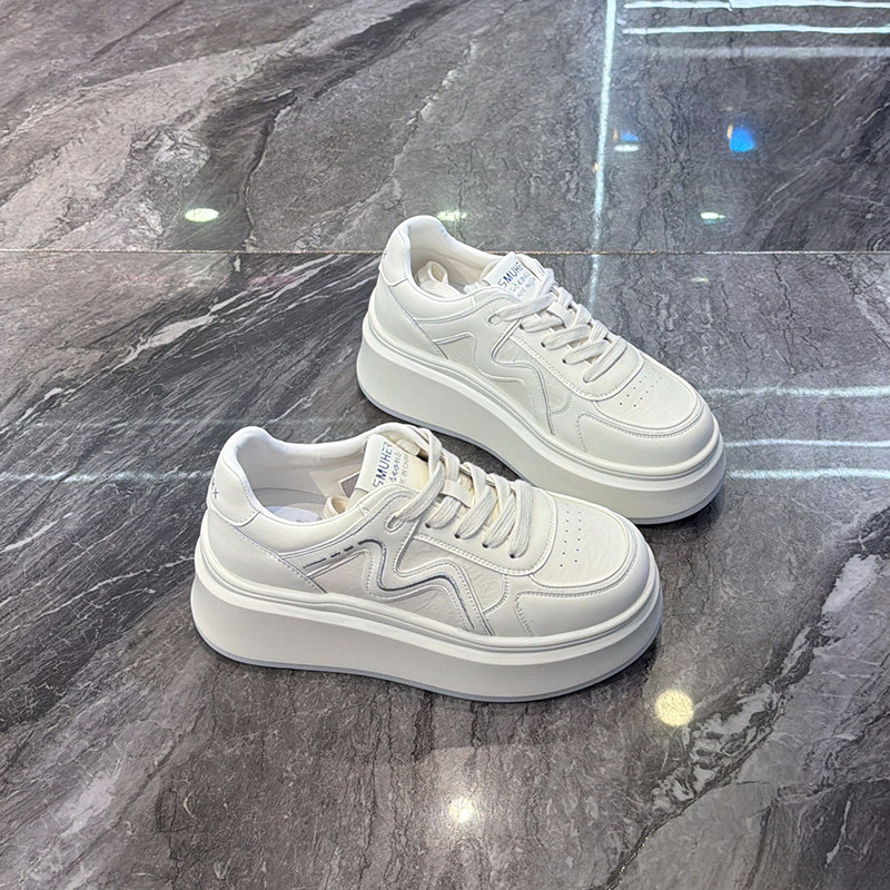 小个子6cm~真皮厚底休闲板鞋女2026春新款超轻增高显脚小松糕鞋