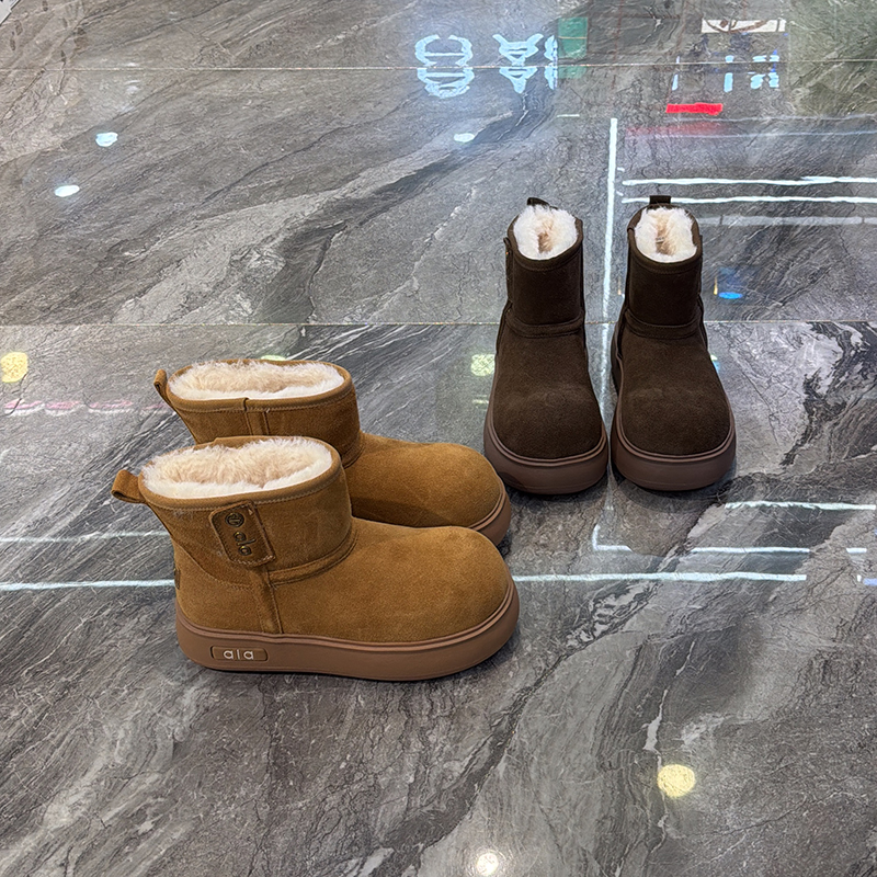 显脚小加厚保暖雪地靴东北大棉鞋