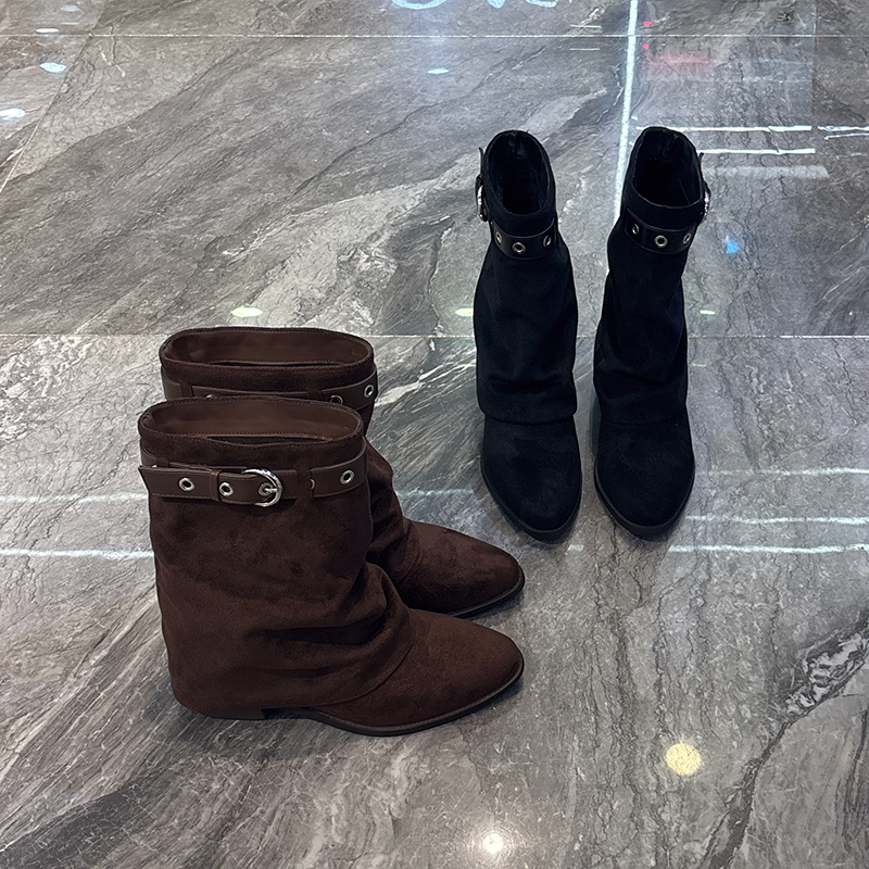 复古皮带扣沙漠靴显瘦百搭短靴