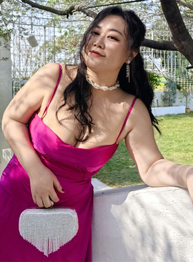 光泽感缎面高级感礼服敬酒服修身